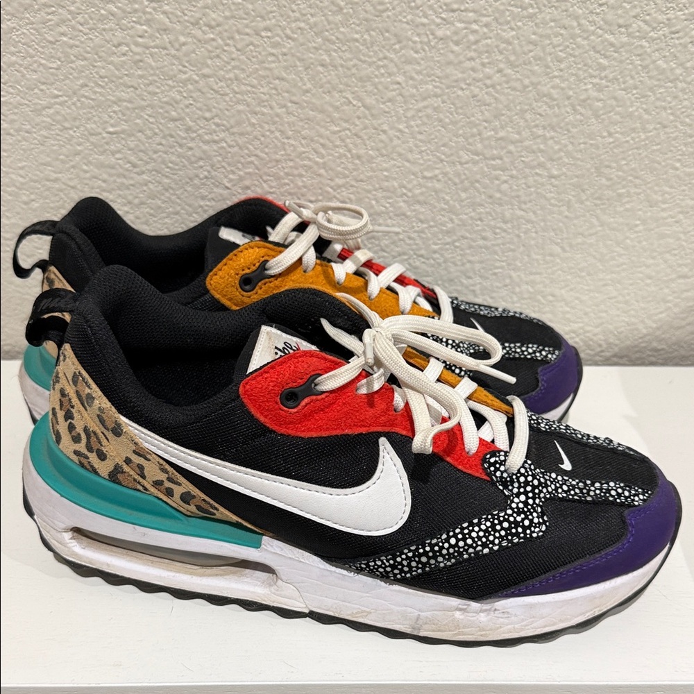Nike Women's Multi Pattern Shoes